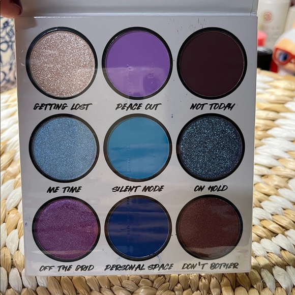 BH COSMETICS Do Not Disturb Shadow Palette - NIP - Picture 7 of 7